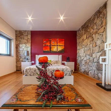 Casas Da Fraga - Serra Da Estrela * フォルノス・デ・アルゴドレス